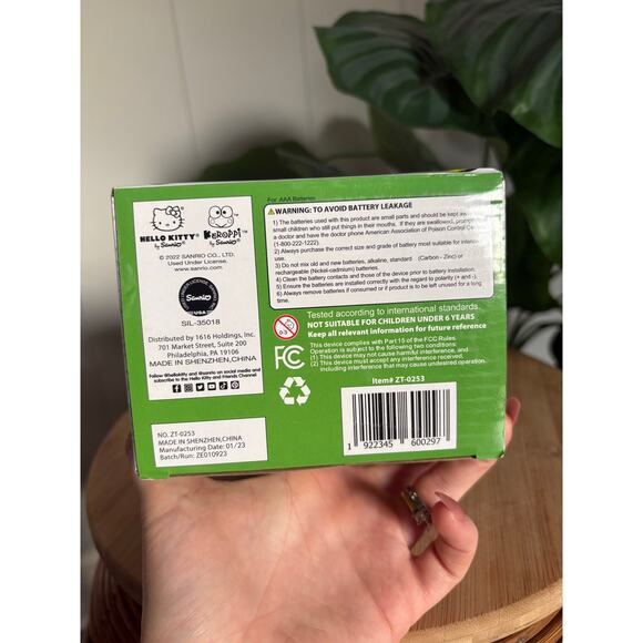 Hello Kitty Keroppi Dancing Figure Frog - Picture 8 of 8